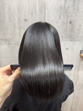 アリアバイエクラート 新宿南口店(ARiA by ECLART) ★雨や湿気、汗でお悩みの癖を美髪矯正で解消★