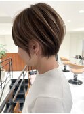 葛西ハイライト白髪ぼかしショートボブ小顔カットレイヤーカット