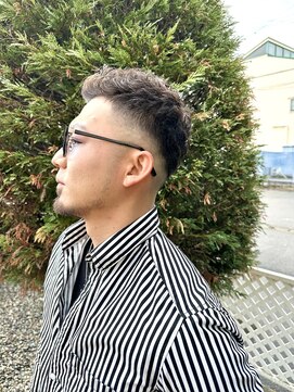 ララ バイ ブレイク(LALA by BREK) BREK/20代/30代/40代/メンズカット/フェードスタイル