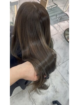 ロンドルピナス 小倉(Lond Lupinus) ミディアムレイヤーカット/似合わせカット/大人ガーリー/20代