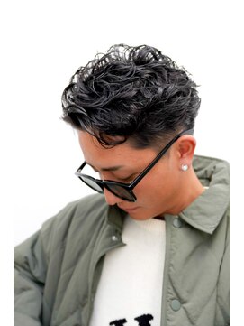 グラシアス(gracias) メンズカット刈り上げセンターパートサーフカール0106