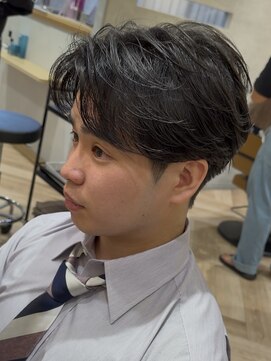 レイズ 名古屋駅(RAYS) ニュアンスフェザーパーマ刈り上げセンターパート h
