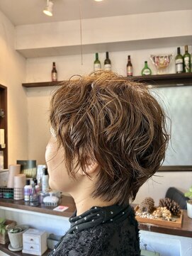 ヘアー ヴィノベーション(Hair Vinovation) ミルクティーベージュ×ショートパーマ
