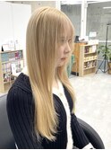 ベージュ