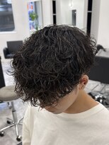 ノイセルヘアー(Noisyle Men's hair)&nbsp;リバースセンターパート／ニュアンスパーマ／ダウンバング/MEN'S