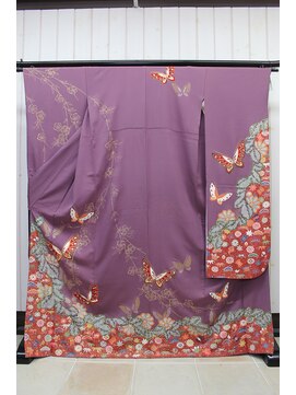 ルナクレセント (Luna crescent) 振袖B-19　￥14500～(着付料込)　＊　成人式プラン　￥20000～