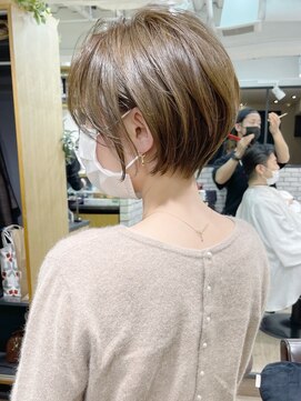 アヴァロン(AVALON) イルミナカラー・絶壁解消・前下がり・ショート・30代40代・猪狩