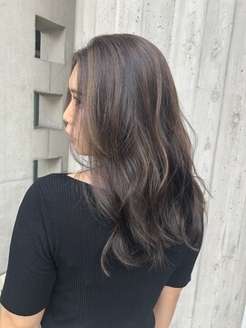 リバレッジ 白金(Leverage) 大人ダークブラウンハイライト