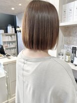 キャアリー(Caary)&nbsp;福山市美容室Caary ナチュラルストレートさら艶切りっぱなしボブ