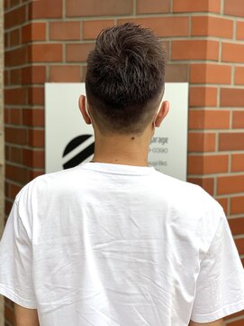 イイナヘアガレージ(117) 【117hairgarage】メンズブリーチ_グレーカラー_フェードカット