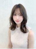 大人ミディアムレイヤーオリーブグレージュ透明感20代30代40代