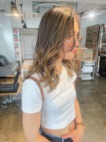 ニュート(Neut )&nbsp;外国人風グラデーションカラー/ケアブリーチ/デザインカラー