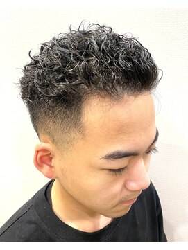 銀座マツナガ 神田店 男らしさMAX！強めパーマオールバックスキンフェード