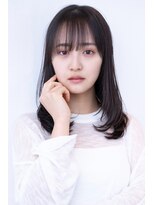 ミディアムレイヤー/20代30代大人かわいい/シースルーバング