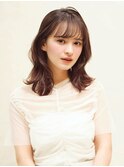 ピンクブラウン　くびれミディアムレイヤー　ワイドバング