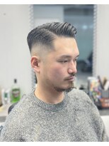 刈部倶楽舞&nbsp;サイドパート/スキンフェード　メンズ/バーバー/フェード