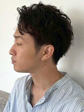 ラギッド 大野城店(RUGGED) ニュアンスパーマ 黒髪ショート アップバング ツーブロック