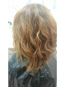 ルシア(LUCIA) 前下がりのボブ