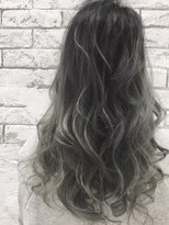 ラックスビーハカタ 福岡博多バスターミナル店(LUXBE HAKATA)&nbsp;プラチナグレーグラデーション【LUXBE HAKATA】