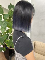 インビテーション(invitation) 切りっぱなしボブ グラデーションカラー