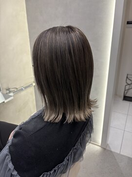 アヴァンス 西田辺(AVANCE.) ハイライト/ブリーチ/グレージュ/髪質改善/縮毛矯正/