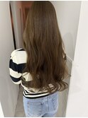 カーキベージュ