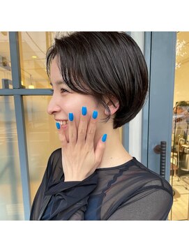 ティティアンバイイザ(titian by IZA) ショートボブ