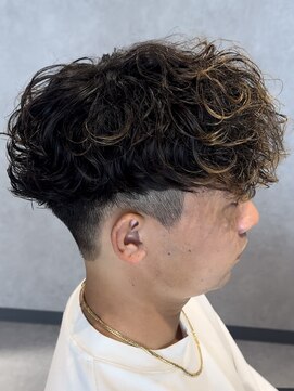 エデアンルクラ 下通(EDEAN Leclat) 熊本 スペインカール 波巻きパーマ MEN'S HAIR