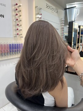 ラピス 渋谷本店(Lapis) グレージュカラー/バタフライレイヤーカット/髪質改善/海外風