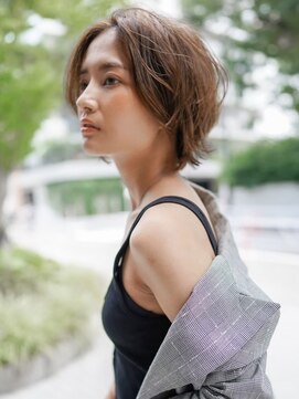 ギークス(GEEKS) 【GEEKS渋谷】ナチュラルショートウルフ/20代30代/ハイライト/艶