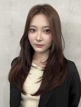 ココ 西葛西南口店(COコ) ロングレイヤーハッシュカット小顔顔周り白髪ぼかしハイライト