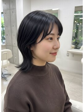 カノイ 銀座中央通り(KANOI) 【ブルベ冬30代】垢抜け黒髪ウルフ×顔周りレイヤー×骨格診断