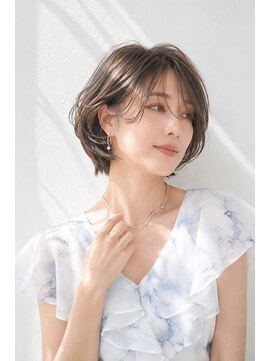 アッシュ 学芸大学店(Ash) ショートボブ/大人女性/シアーグレージュ/白髪ぼかし/脱白髪染め