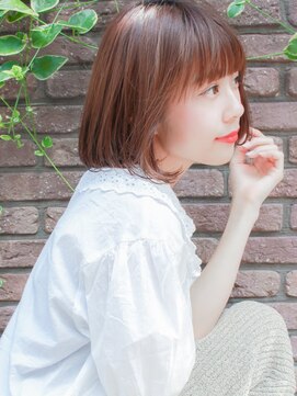 ルティア(Lutia) 切りっぱなしボブ 内巻きスタイリング ぱっつんバング！