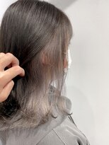 小顔オリーブカラー　ボブウルフハイライトカラークールショート