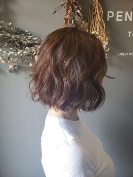 ペネロープ(Penelope) 抜け感カーリー切りっぱなしボブ! 遠藤至