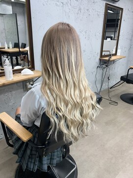 ワン(ONE) ミルクティーグラデーション