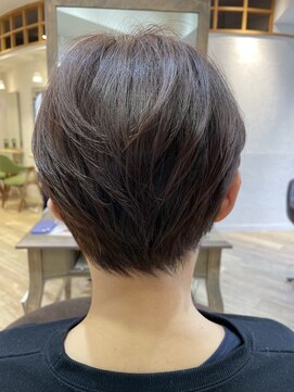 エクリ シセイドウ 麻布十番店(equri×SHISEIDO) 30代40代に人気のコンパクトショート