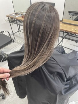 エイル 茶屋町(Eir) 【バレイヤージュ】【ケアブリーチ】【髪質改善トリートメント】