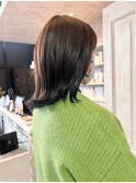 福山美容室Caary インナーカラーブルーブラック透明感外ハネ20代