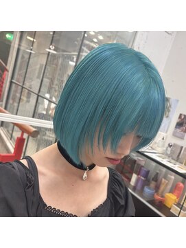 アジリ(agili) 10代20代30代/ハイトーン/レイヤーボブ/水色/レイヤーカット