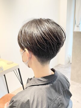 ストフ(stof) 刈り上げショート/刈り上げ女子/ツーブロック/ハンサムショート