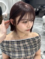 リュール バイ ヘッドライト 北千住店(lueur by HEADLIGHT)&nbsp;北千住/ワインレッドカラー/切りっぱなしボブ/透明感カラー