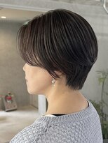 ルイ(ROUIS produced by LUCK 津田沼) ハンサムショート/白髪ぼかし/似合わせカット