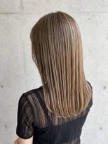 ディーディーフォルム(DD form)&nbsp;透明感あふれる極細ハイライト、立体感と艶が際立つロングヘア