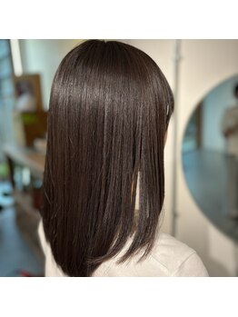 リントセ(rintose)の写真/【自然なストレート】うねりや広がりを抑えて扱いやすい艶髪へ◎朝のスタイリングが劇的に楽に！