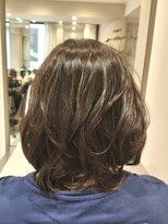 アンベリールフルー(EMBELLIR fleur)&nbsp;AVEDAカラーで透明感のあるツヤ髪に