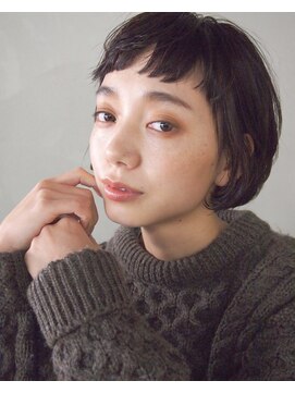 コス(kos) ニットに合うショートヘア