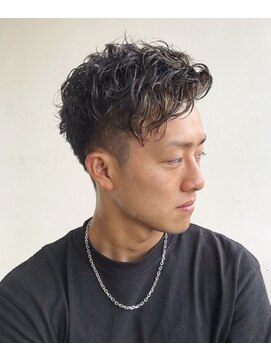 横浜メンズスパイラルパーマツーブロックショートレイヤー 短髪 L クレア 能見台 Crea のヘアカタログ ホットペッパービューティー