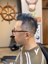 バーバー スタジオ ラフテル(Barber Studio RAFTEL)&nbsp;眼鏡と、スキンフェードと